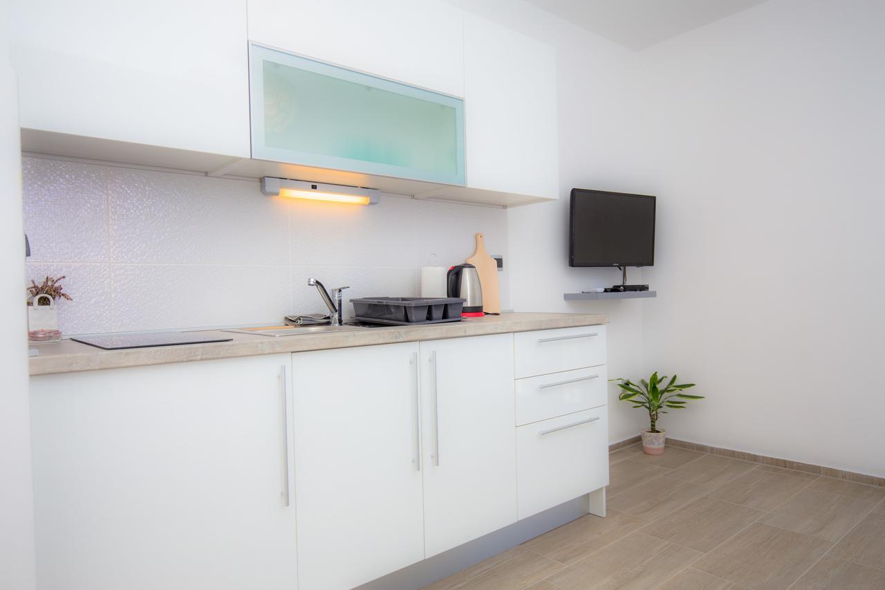 Apartamento Family Nizic Primošten Habitación foto