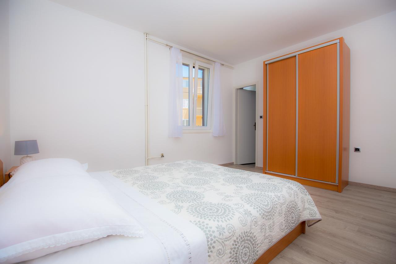 Apartamento Family Nizic Primošten Habitación foto