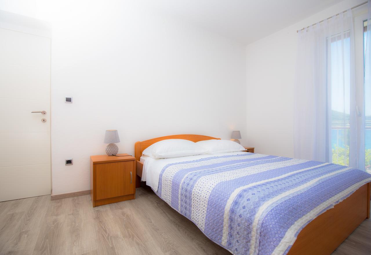 Apartamento Family Nizic Primošten Habitación foto